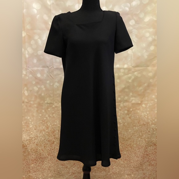 Liz Claiborne Dresses & Skirts - Liz Claiborne 4 Square Neck Button Side Accent Knee Length Black Dress